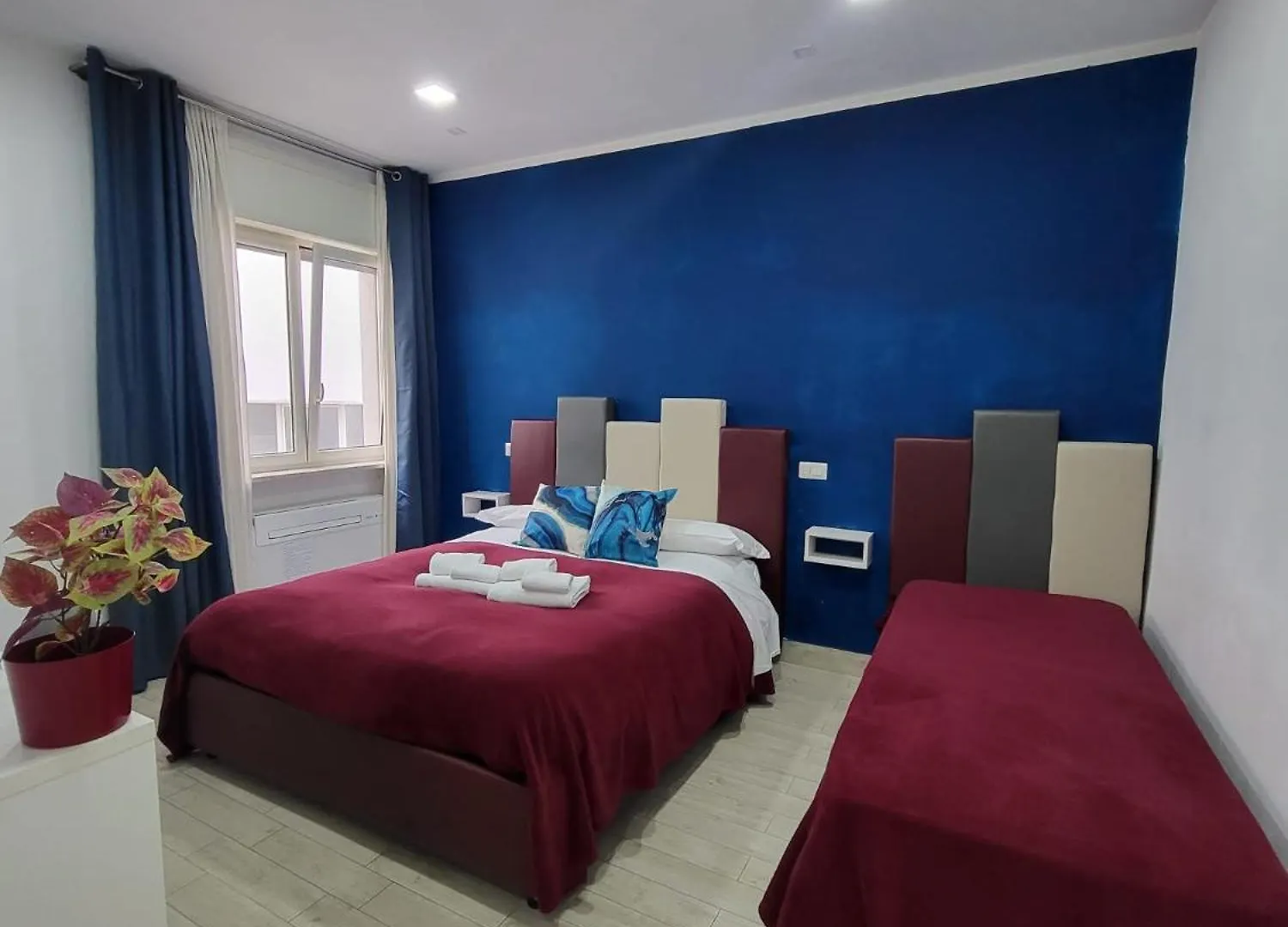 New Era Rooms Naples Bed & Breakfast